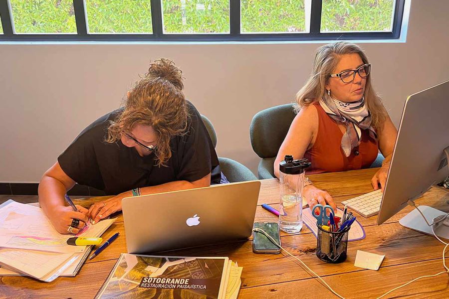 Opuntia oficinas empleadas Rota Cádiz